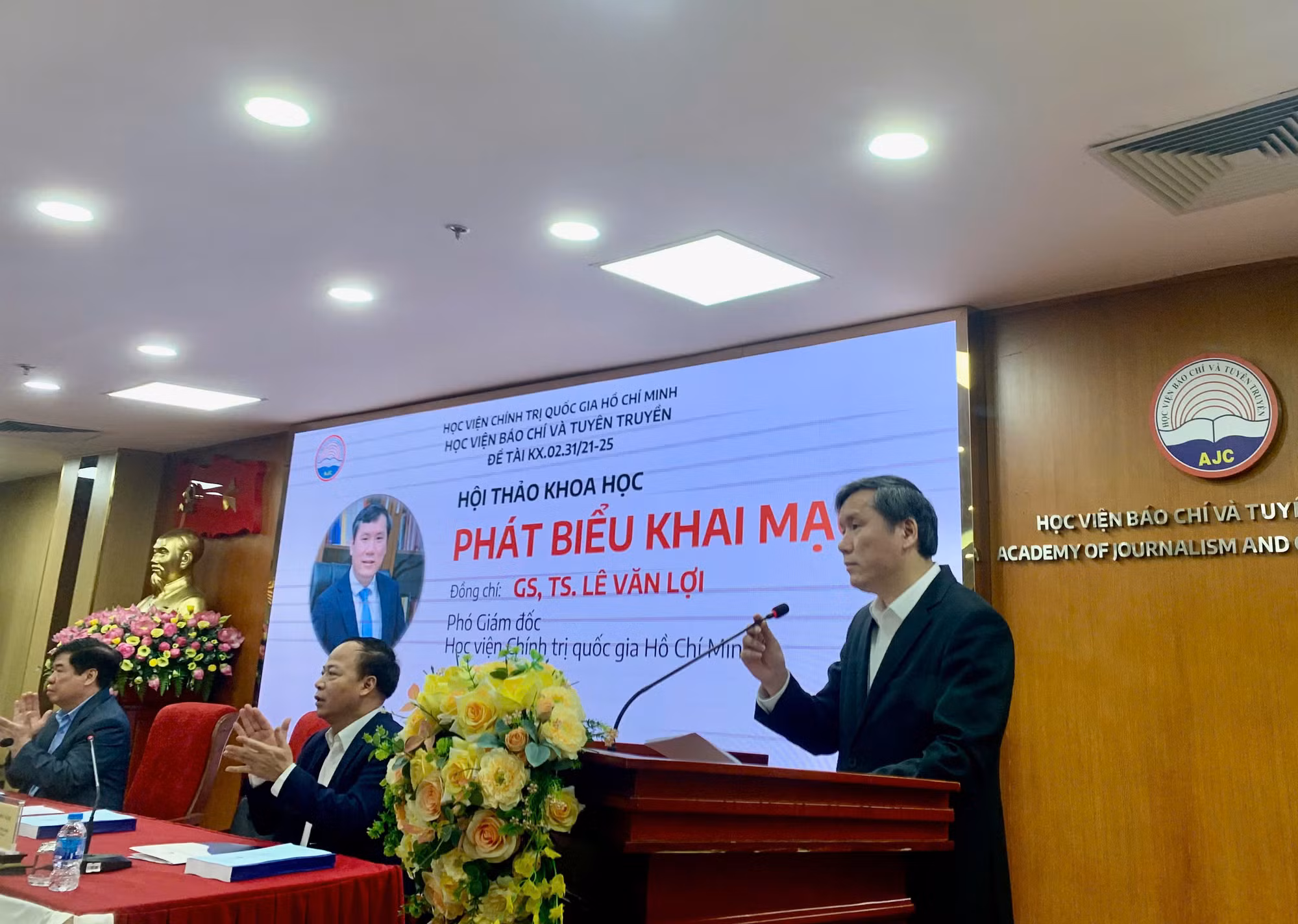 Vận dụng sáng tạo tư tưởng Hồ Chí Minh trong phát triển báo chí-truyền thông -0