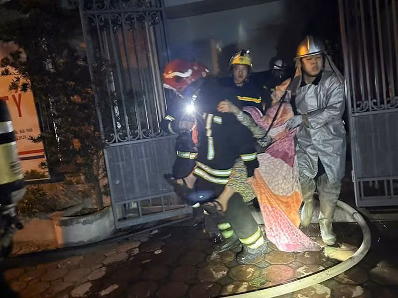 Nếu không có các chiến sĩ thì tôi và vợ giờ này không biết sẽ như thế nào nữa... -1