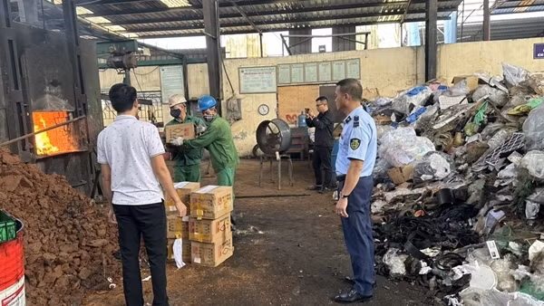 Xử lý gần 14.000 sản phẩm mỹ phẩm, phụ kiện làm đẹp vi phạm qua thương mại điện tử