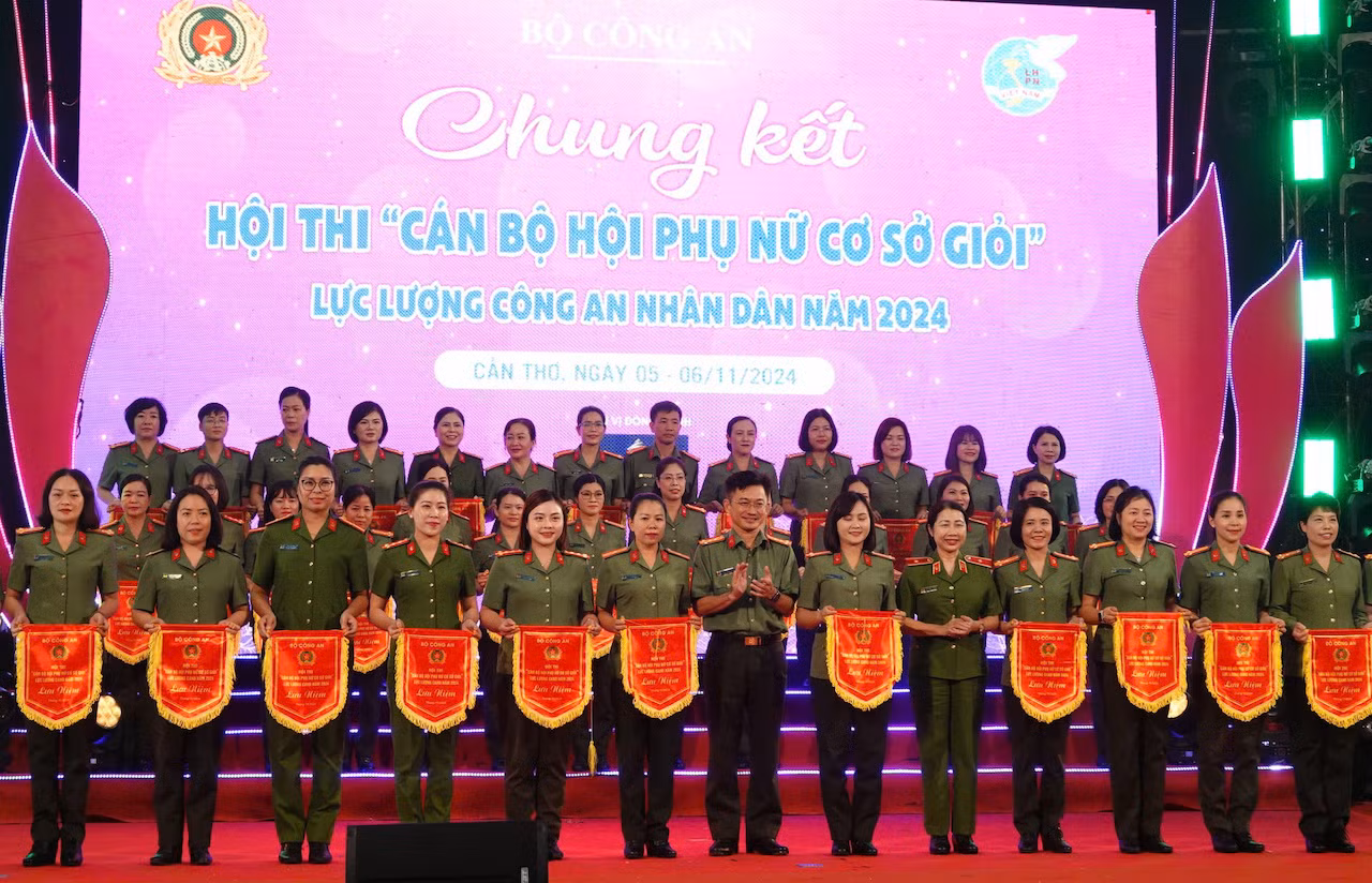 44 thí sinh CAND tranh tài chung kết Hội thi “Cán bộ Hội Phụ nữ cơ sở giỏi” -0