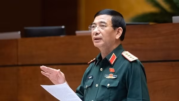 Đề nghị quy định thẩm quyền phong quân hàm Trung tướng, Thiếu tướng CAND trong Luật Sĩ quan QĐND