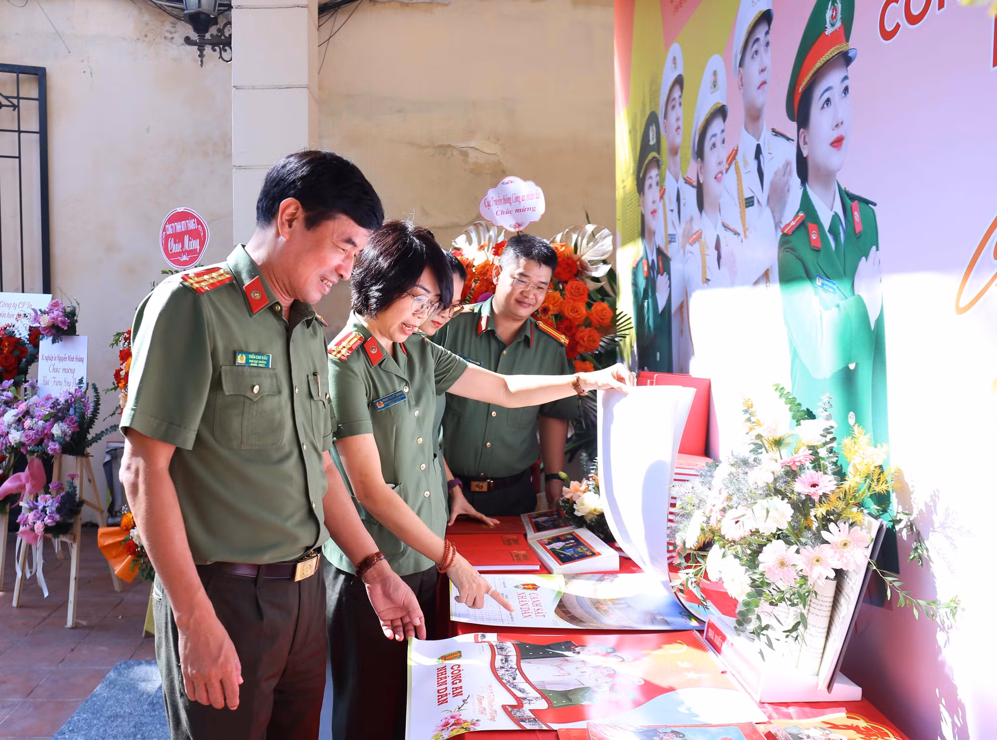 Lịch Công an Nhân dân năm 2025 rộn ràng “vào mùa” -0