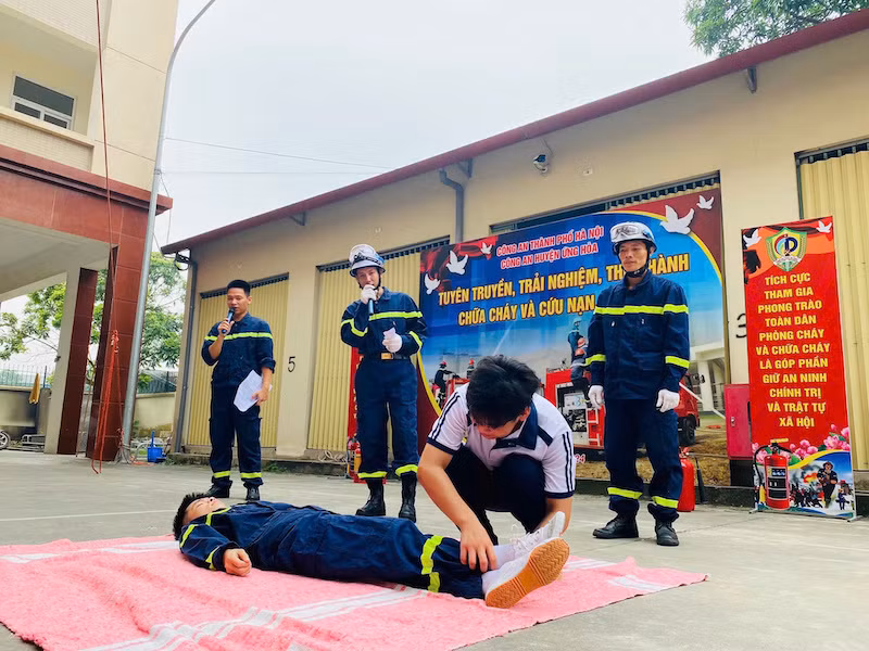 37.856 lượt đoàn viên thanh niên Công an TP, tham gia tuyên truyền, phổ biến pháp luật về PCCC & CNCH -3