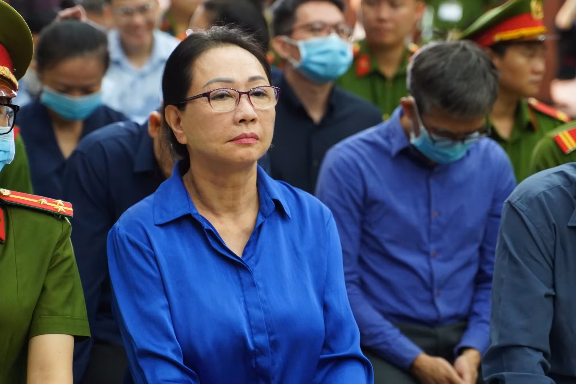 Bị cáo Trương Mỹ Lan: Ngân hàng SCB không có kinh nghiệm xử lý tài sản -0