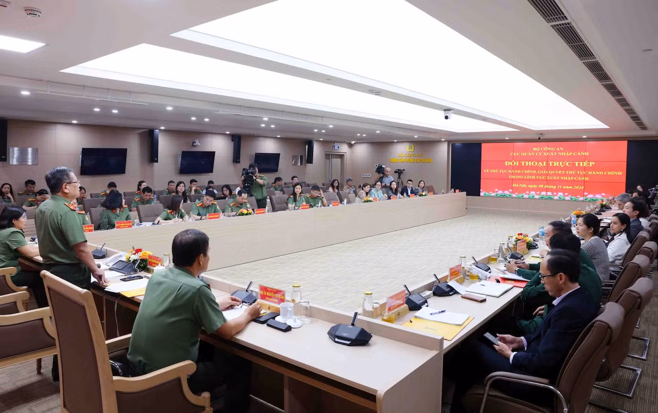 Đối thoại trực tiếp về giải quyết thủ tục hành chính trong lĩnh vực xuất nhập cảnh -0