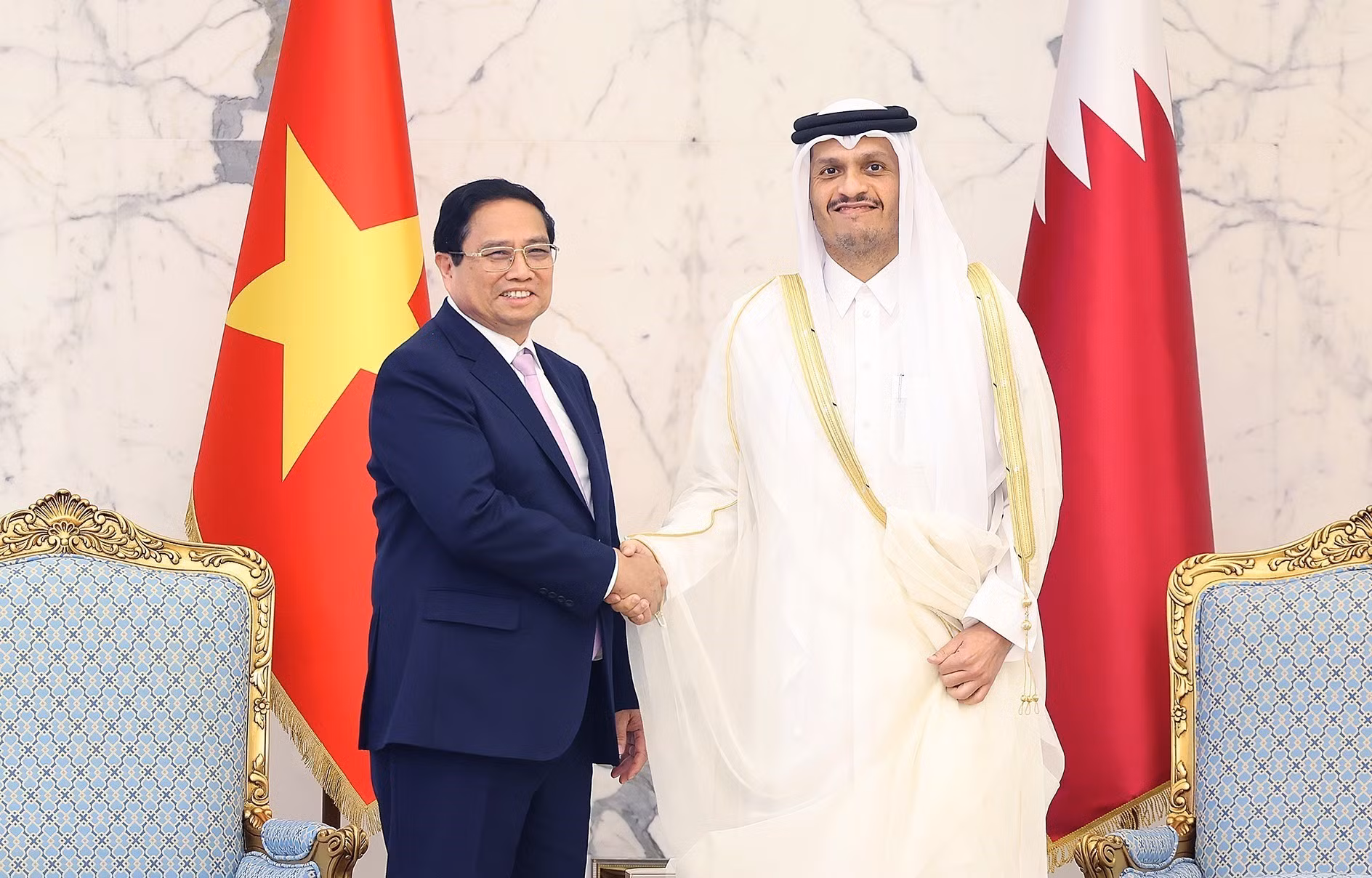 vna_potal_thu_tuong_pham_minh_chinh_hoi_dam_voi_thu_tuong_nha_nuoc_qatar__7680692.jpg -0