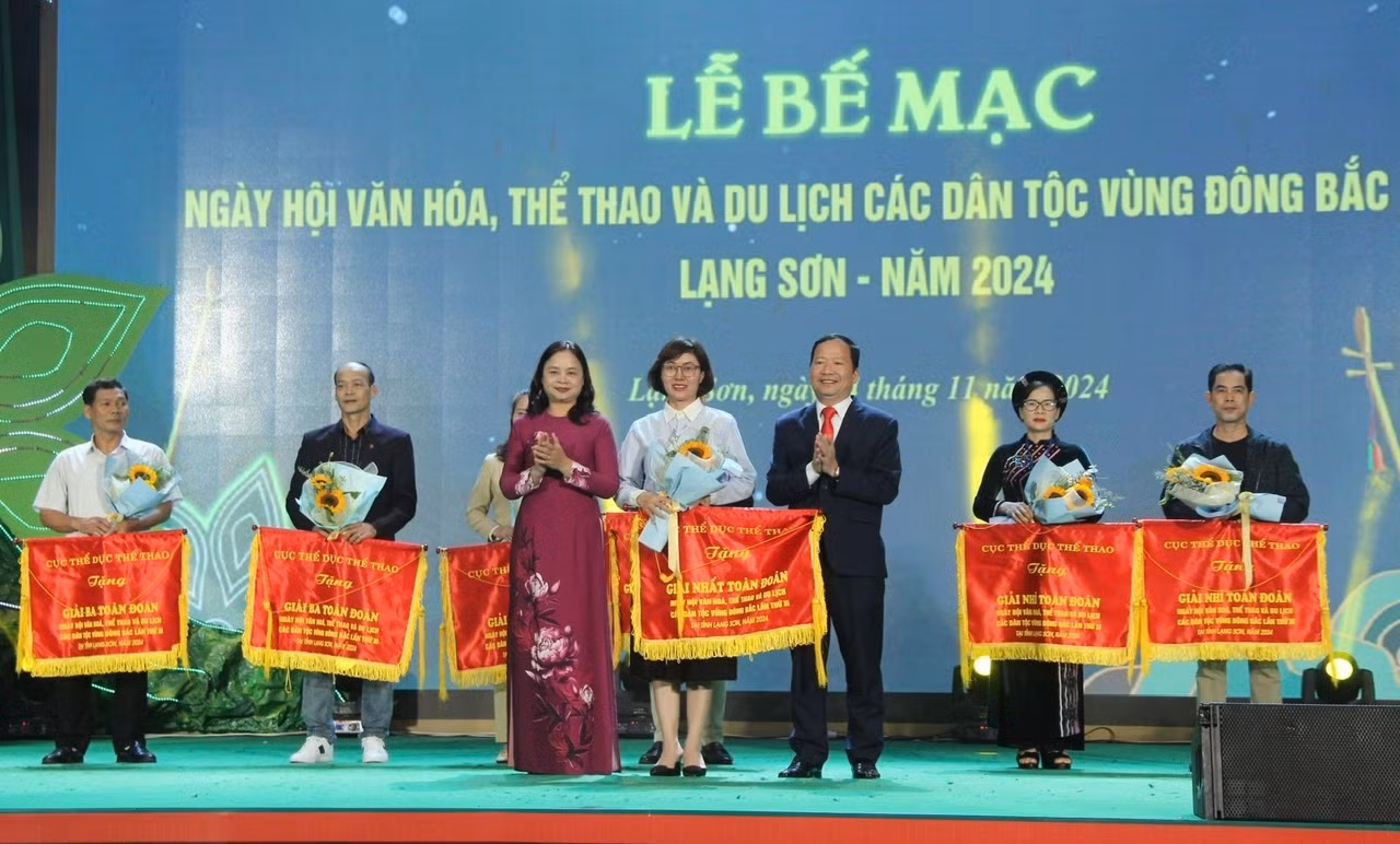 Ngày hội Văn hóa thể thao và du lịch các dân tộc vùng Đông Bắc lần thứ XI để lại nhiều ấn tượng đẹp -0