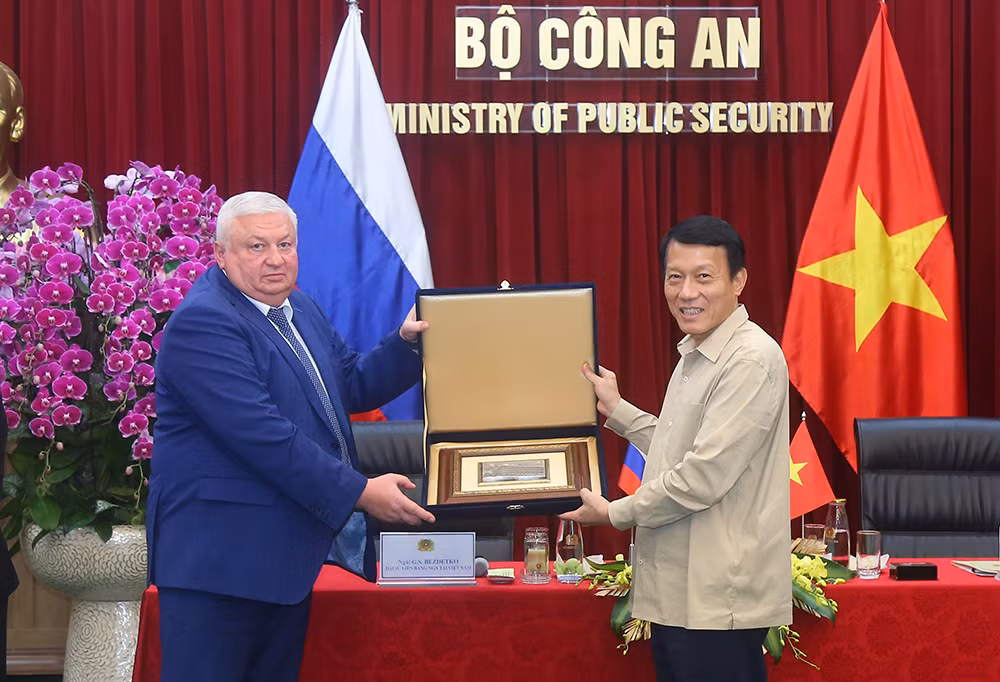 Góp phần tăng cường mối quan hệ hợp tác hữu nghị, gắn bó với Bộ Nội vụ Liên bang Nga -1