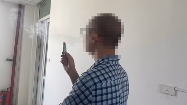 Không có bằng chứng thuốc lá điện tử, thuốc lá nung nóng ít hại hơn thuốc lá thông thường