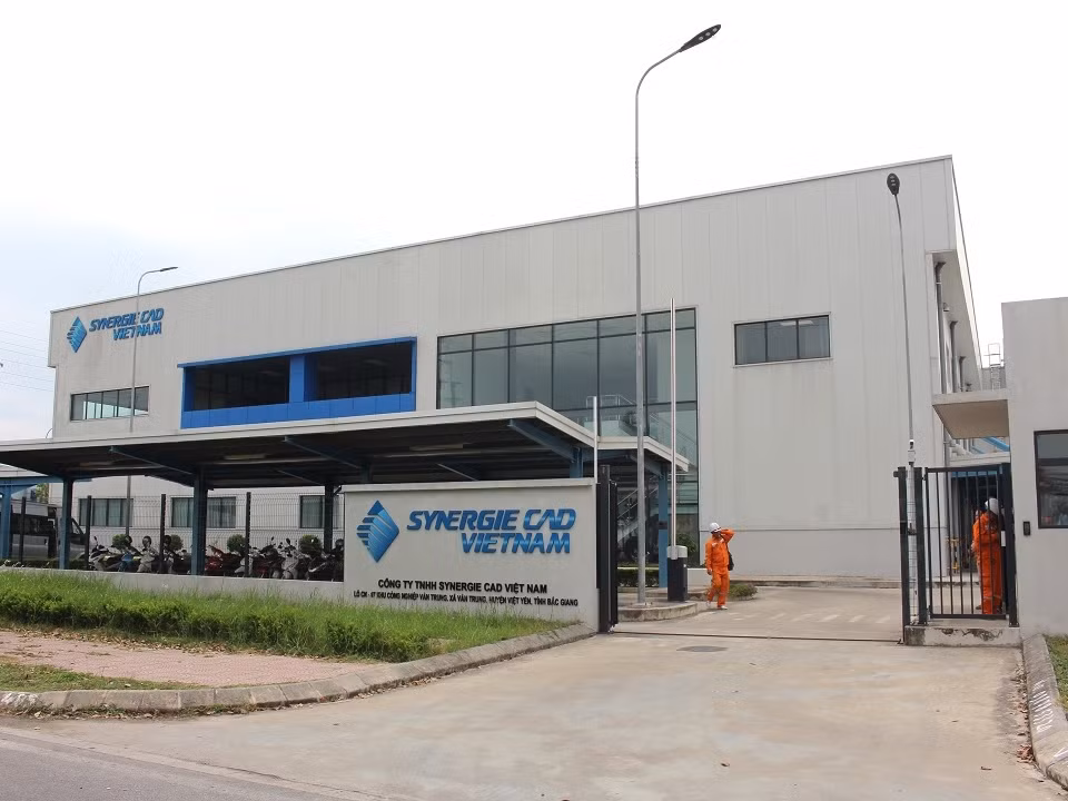 EVNNPC đề xuất đầu tư hạ tầng lưới điện bán lẻ trong KCN ở Bắc Giang -0