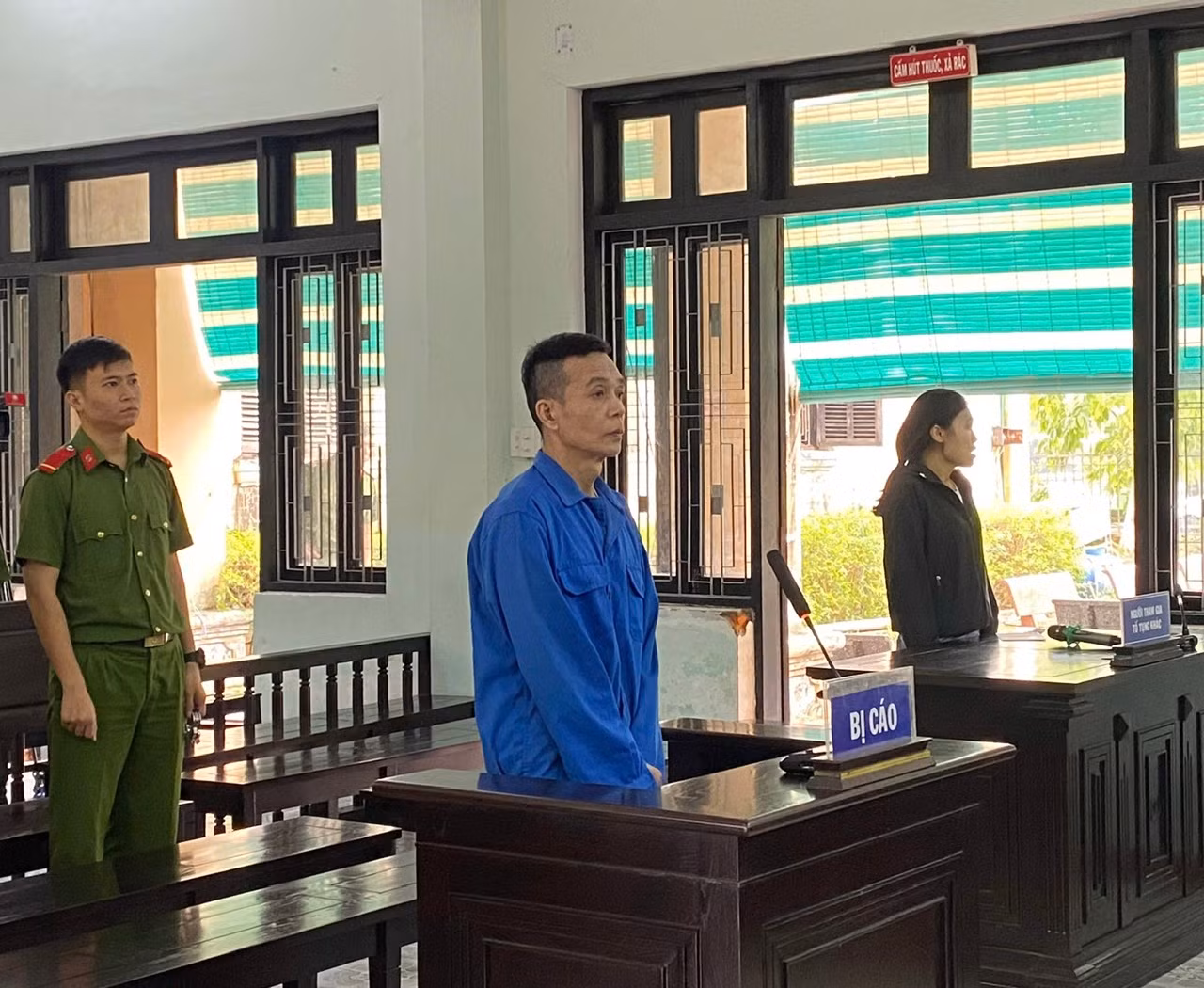 Mâu thuẫn với đồng nghiệp, tài xế taxi lãnh án giết người -0