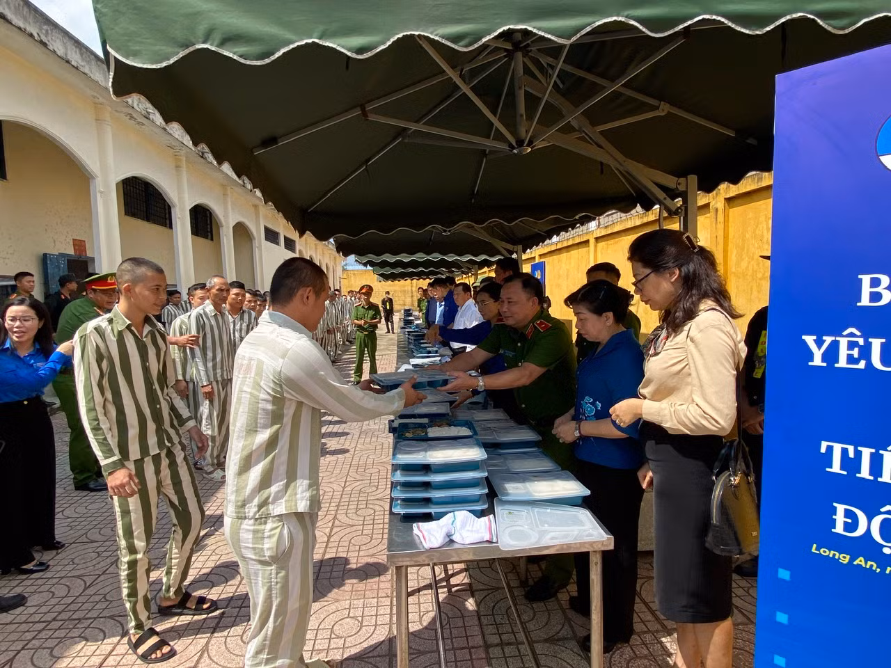 Thắp sáng ước mơ hoàn lương tại trại giam Long Hòa -0