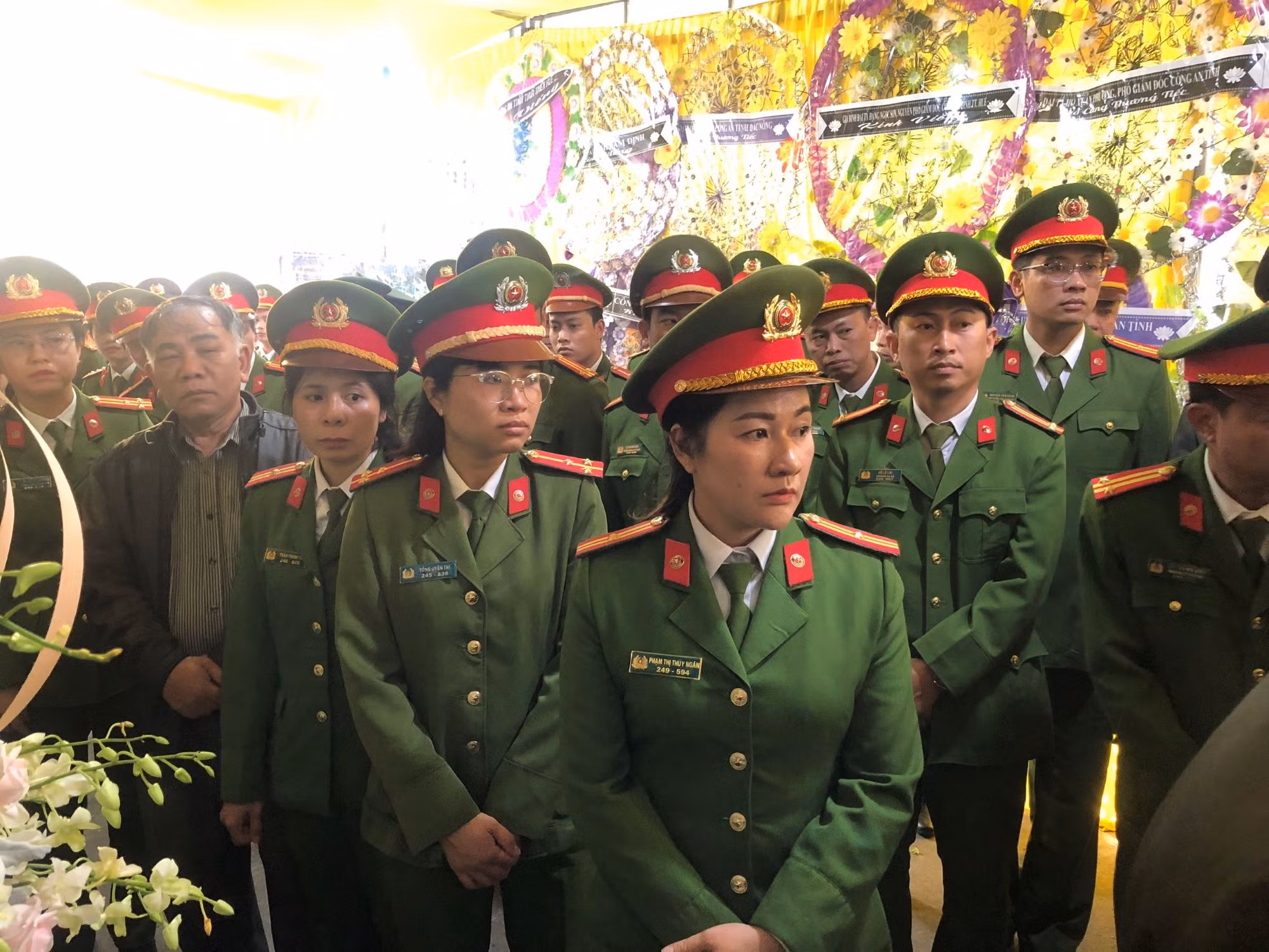 Tổ chức trọng thể lễ truy điệu Trung tá Trần Duy Hùng hy sinh khi làm nhiệm vụ -1