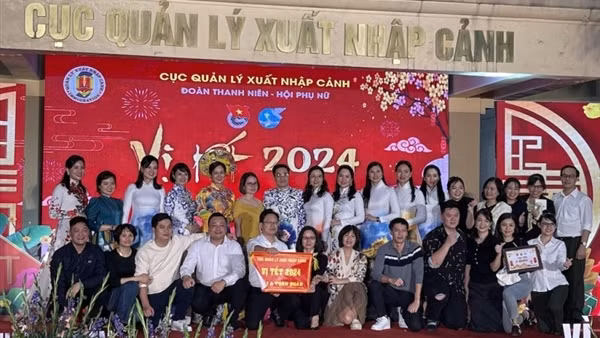 "Vị Tết 2024”, bổ ích cho các đoàn viên, thanh niên Cục Quản lý xuất nhập cảnh