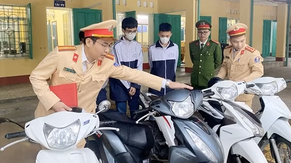 Ngăn chặn học sinh vi phạm an toàn giao thông