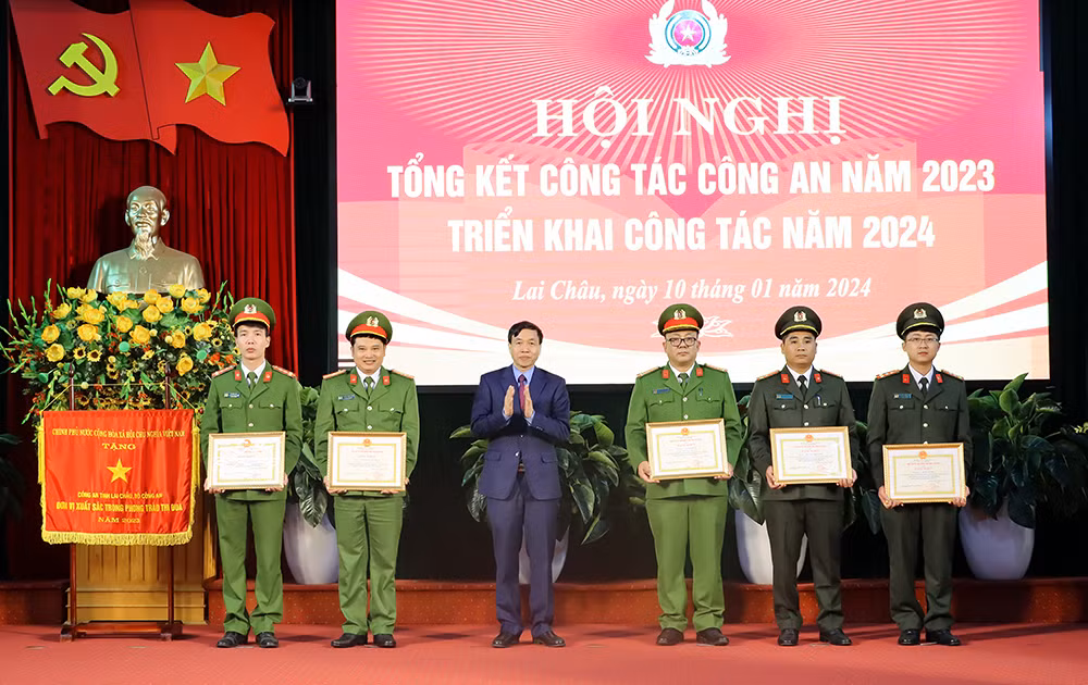 Công an các đơn vị, địa phương triển khai công tác năm 2024 -0