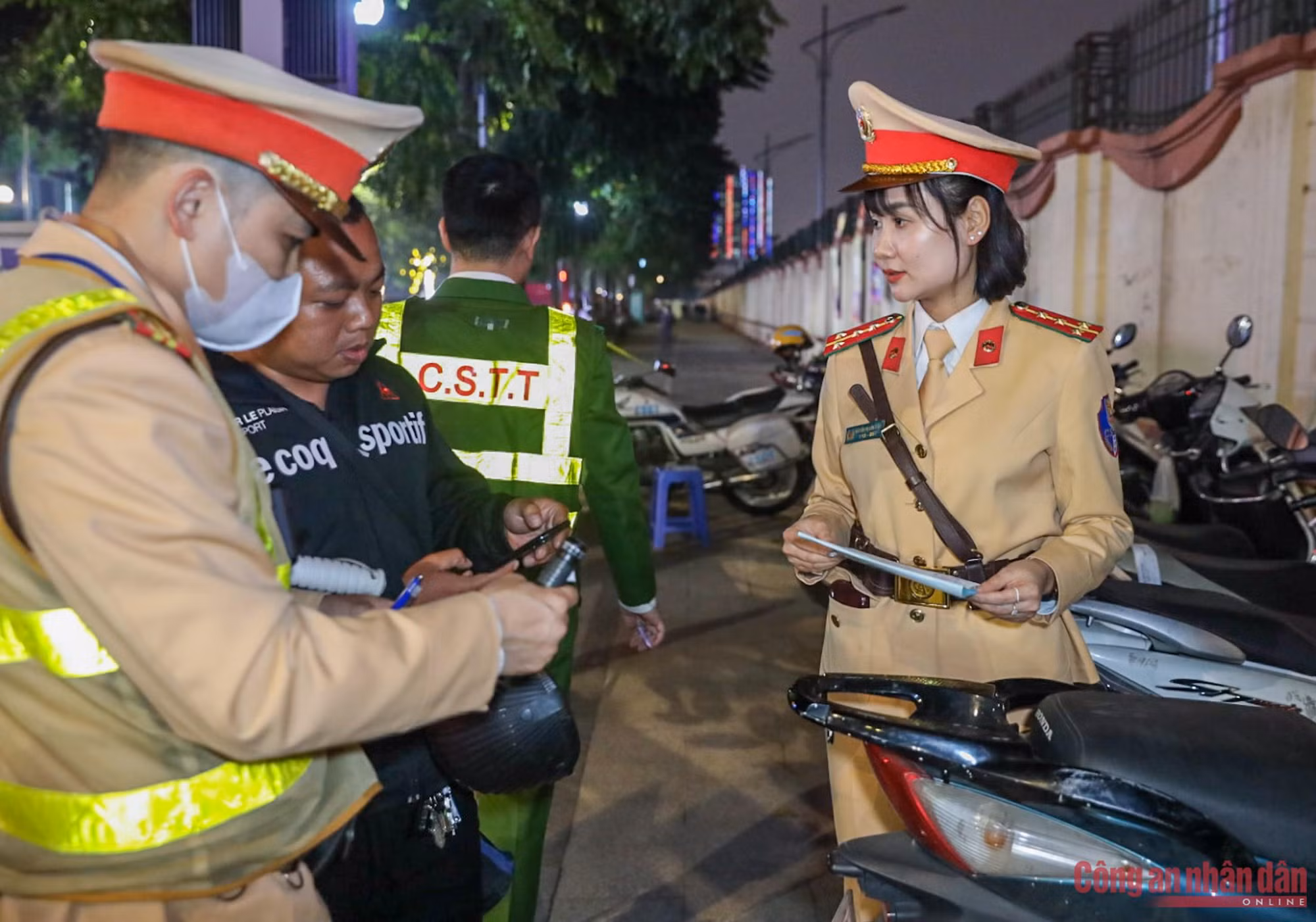 Công an Hà Nội xử lý hơn 73 nghìn tài xế vi phạm nồng độ cồn trong năm 2023 ảnh 1 a.jpg -0