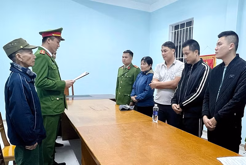Bắt 7 đối tượng đánh bạc số tiền mỗi ngày hơn 120 triệu đồng -0