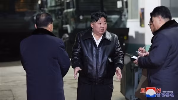 Nhà lãnh đạo Triều Tiên thăm cơ sở sản xuất vũ khí và đưa ra cảnh báo