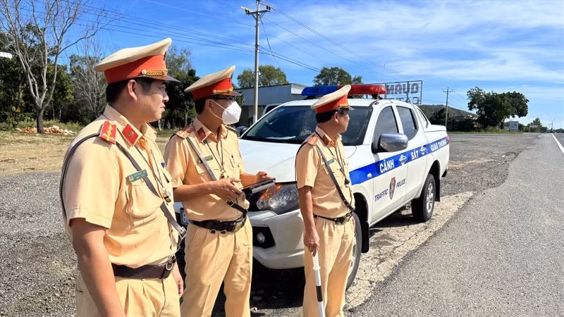 Ra quân đảm bảo trật tự ATGT dịp Tết Nguyên đán -0