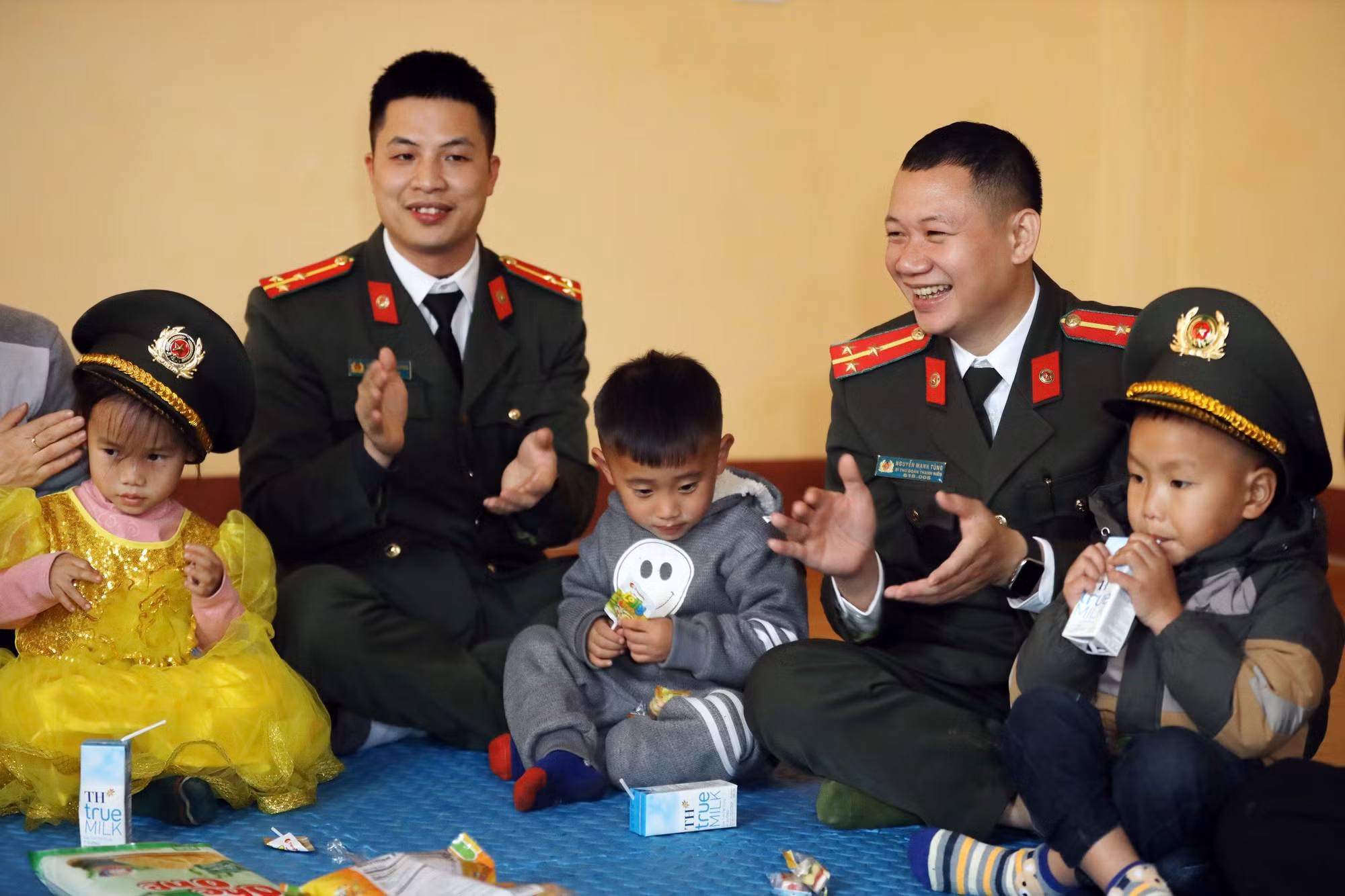 Góp gạch xây trường, vun đắp ước mơ cùng trẻ em vùng cao - 1