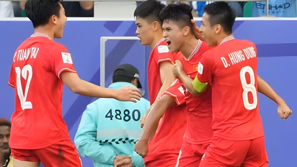 Tương lai tươi sáng với đội tuyển Việt Nam