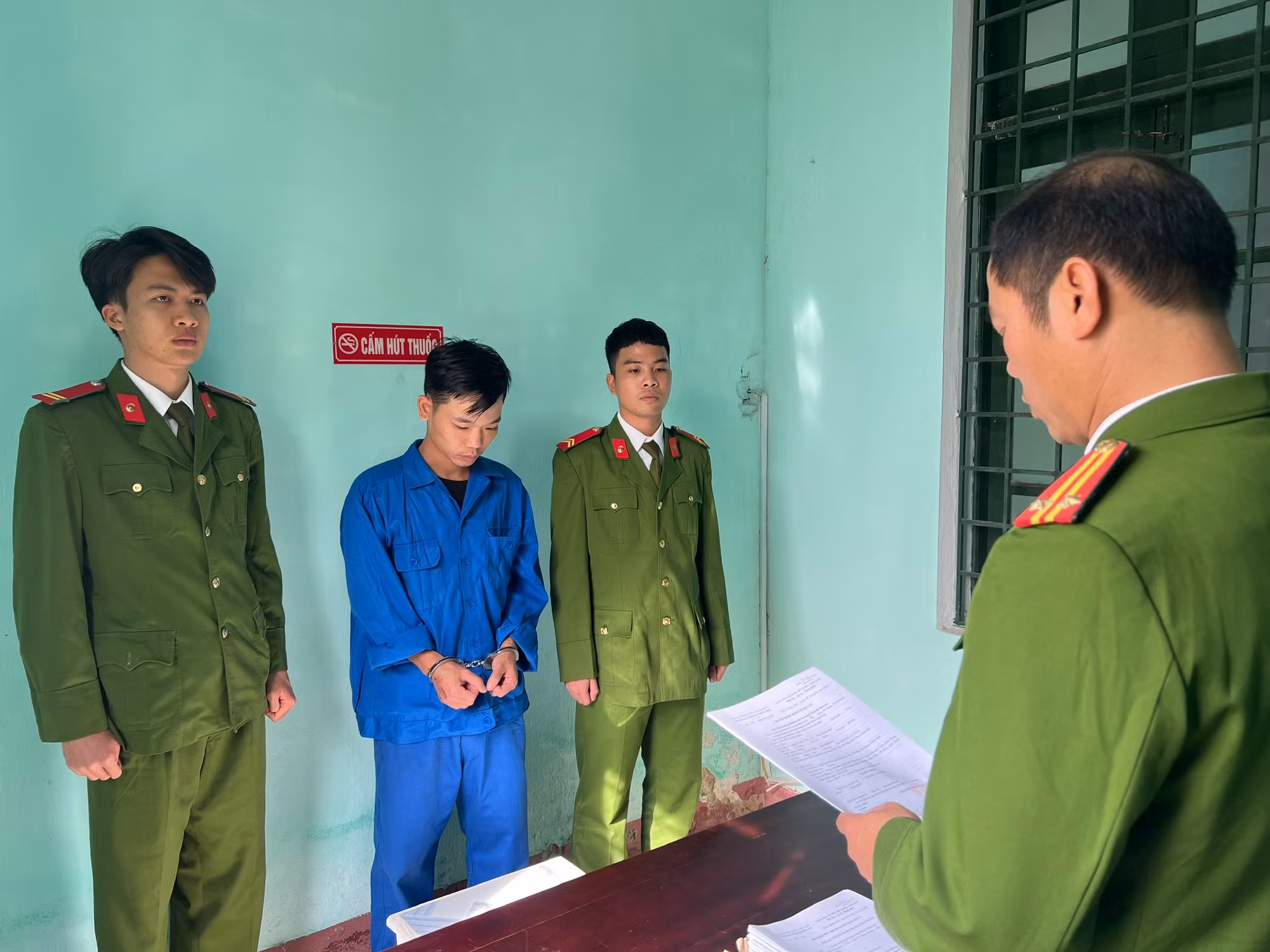 Khởi tố đối tượng đâm tử vong Phó trưởng Công an phường về hành vi “giết người” -0
