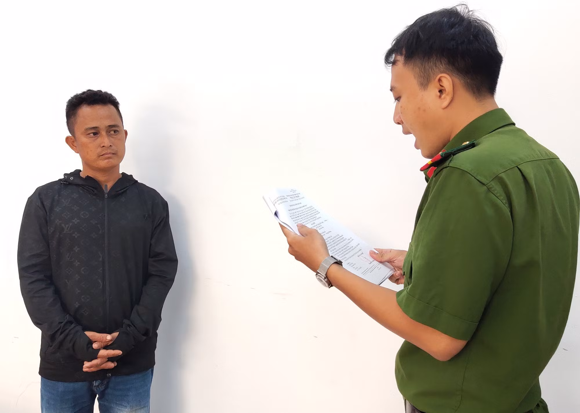 Triệt phá đường dây khai thác, mua bán cát trái phép, thu lợi bất chính nhiều tỷ đồng -0