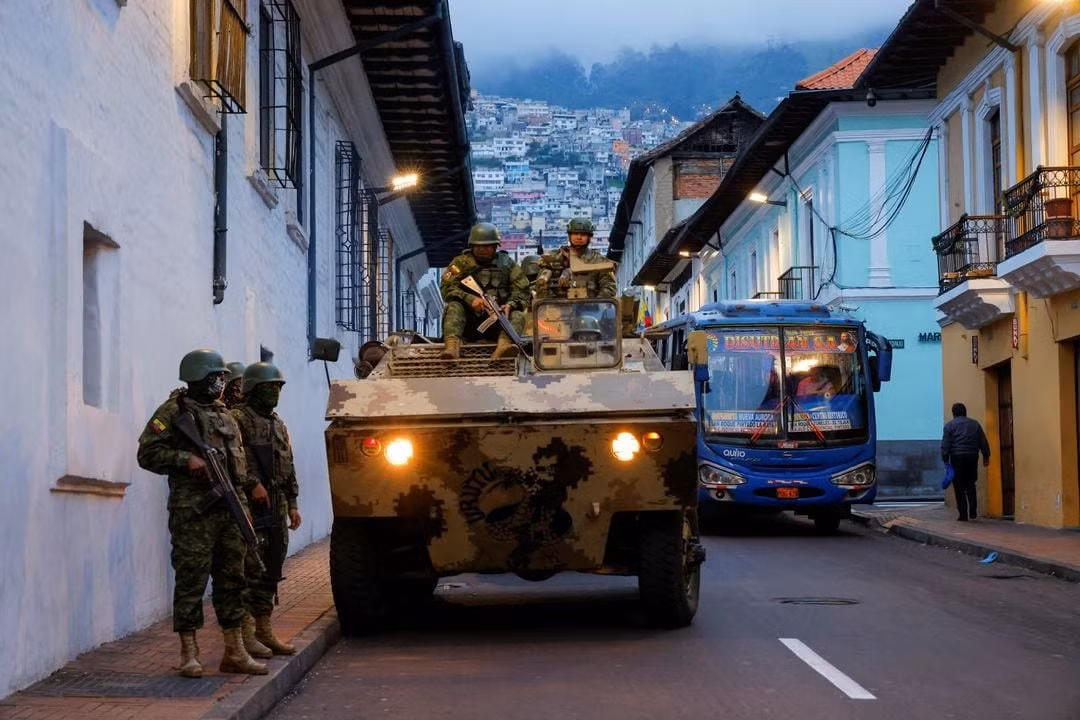 Ecuador đang trong tình trạng chiến tranh -0