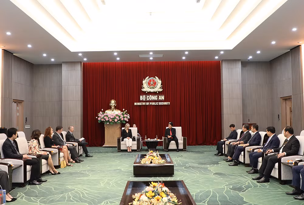 Việt Nam – Vương quốc Anh đẩy mạnh hợp tác phòng, chống mua bán người -0