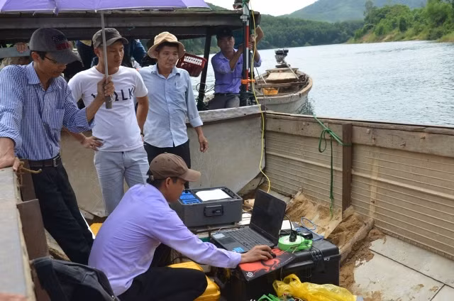 Qua kiểm tra, đo độ sâu ở khu mỏ, Sở TN&MT tỉnh Thừa Thiên- Huế khẳng định Công ty Tuấn Hải đã khai thác vượt quá độ sâu cho phép nhiều lần.
