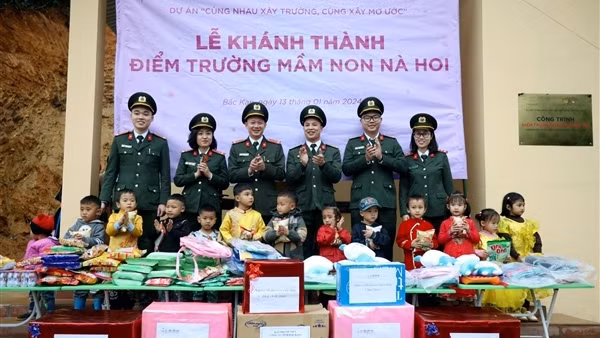Góp gạch xây trường, vun đắp ước mơ cùng trẻ em vùng cao