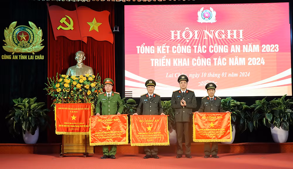 Công an các đơn vị, địa phương triển khai công tác năm 2024 -0