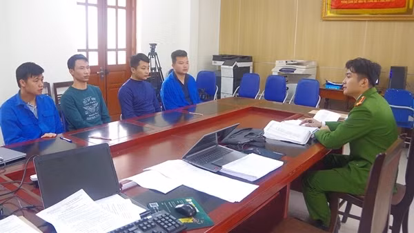 Bắt giữ hai nhóm đối tượng liên quan đến tín dụng đen
