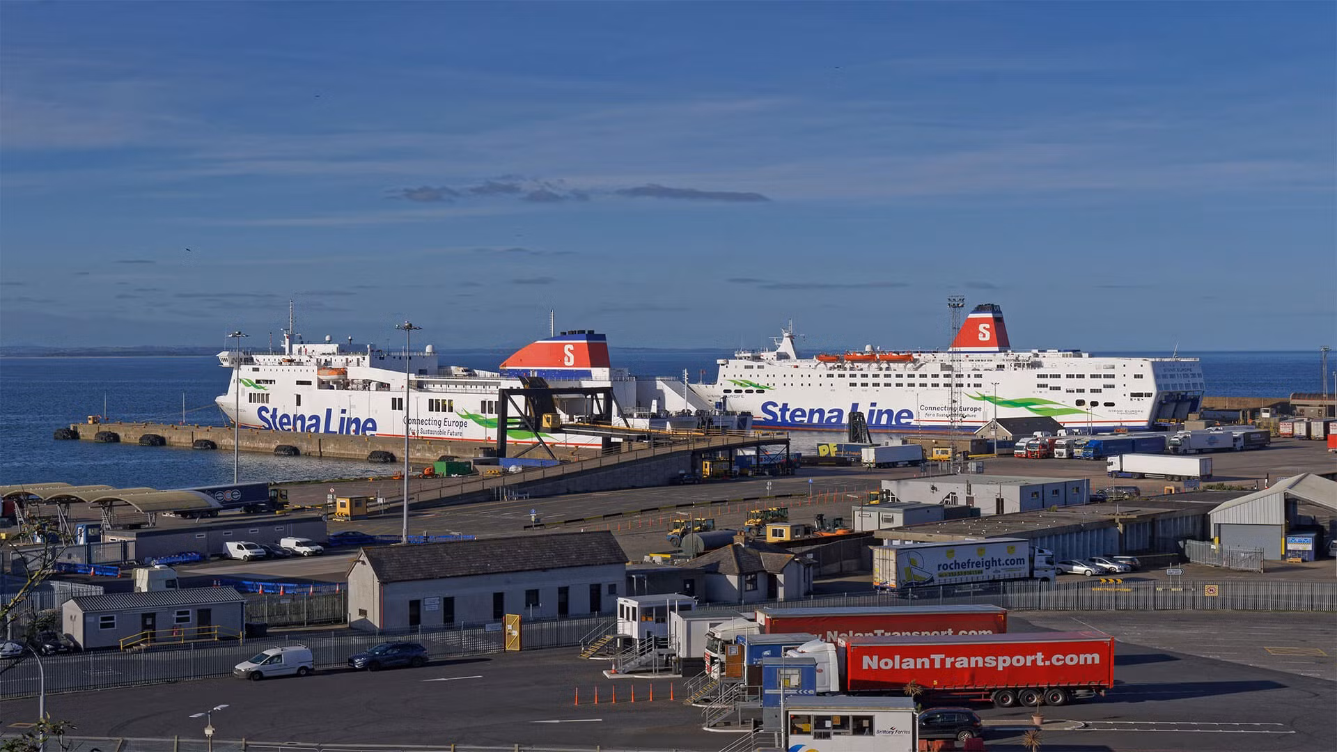 Bộ Ngoại giao thông tin vụ việc 14 người nhập cư trong xe đông lạnh ở Ireland -0