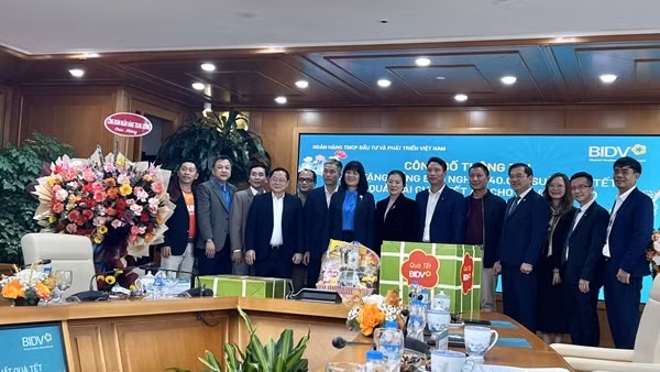 BIDV dành 20 tỷ đồng tặng quà Tết đồng bào nghèo Xuân Giáp Thìn 2024