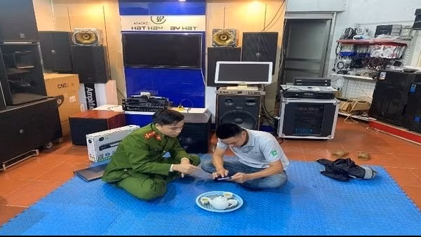 Công an xã kịp thời ngăn chặn vụ lừa đảo gần 300 triệu đồng qua chuyển khoản