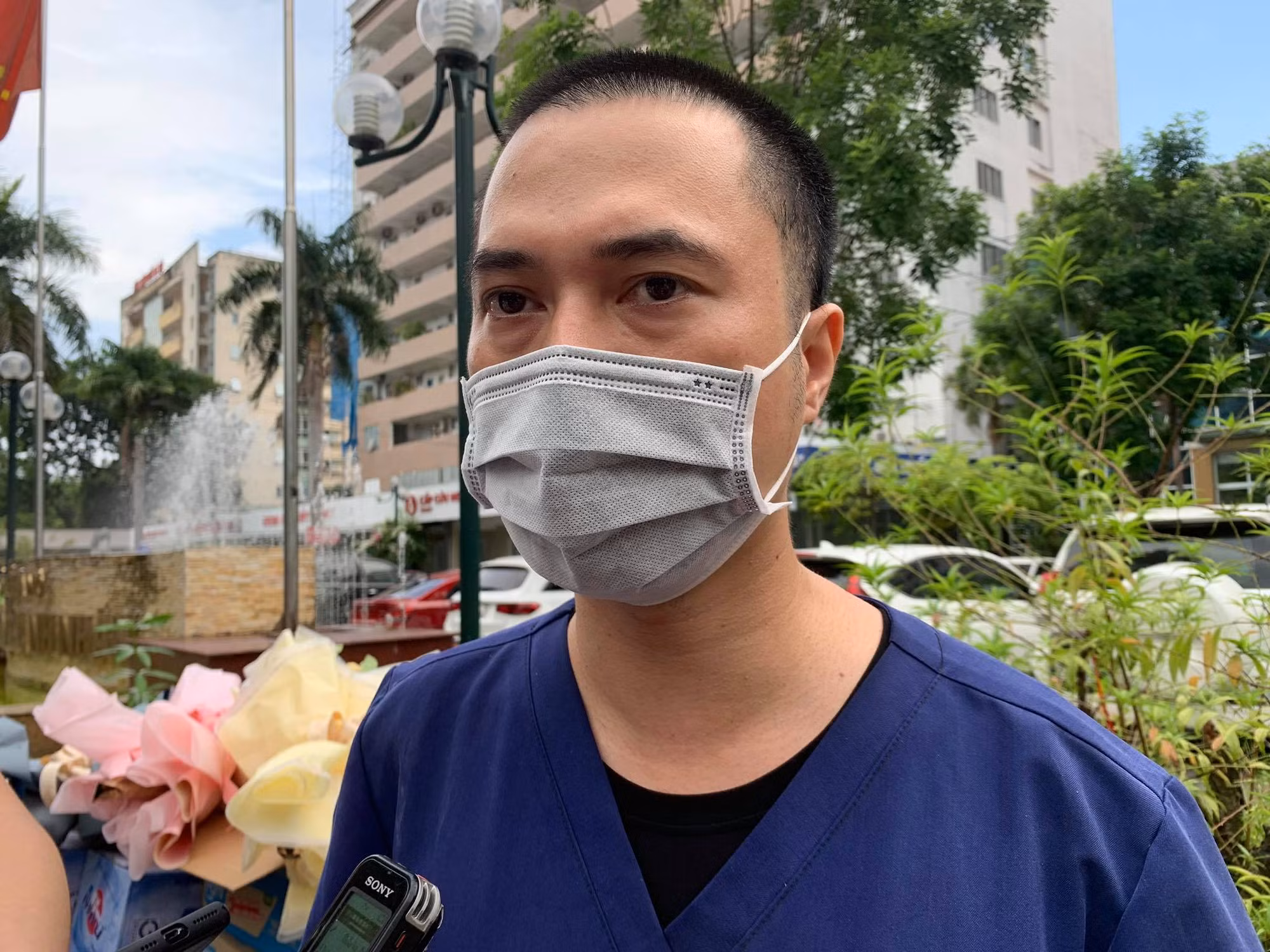 Bệnh nhân chạy ECMO đầu tiên của Hà Nội hồi sinh đầy kỳ tích -0