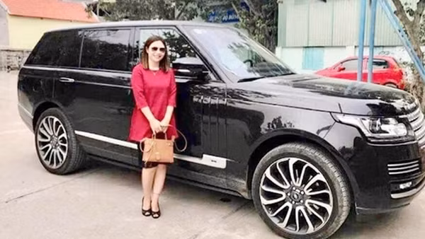 Người đàn bà bán nước mắt... lấy tiền ảnh 3
