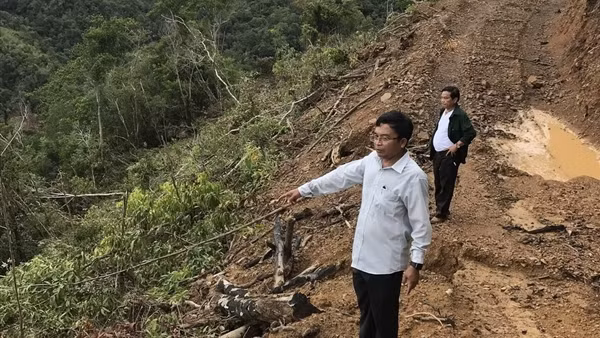 Từ thông tin của PV Báo CAND, Bí thư Huyện ủy đích thân kiểm tra, phát hiện vụ phá 10 ha rừng