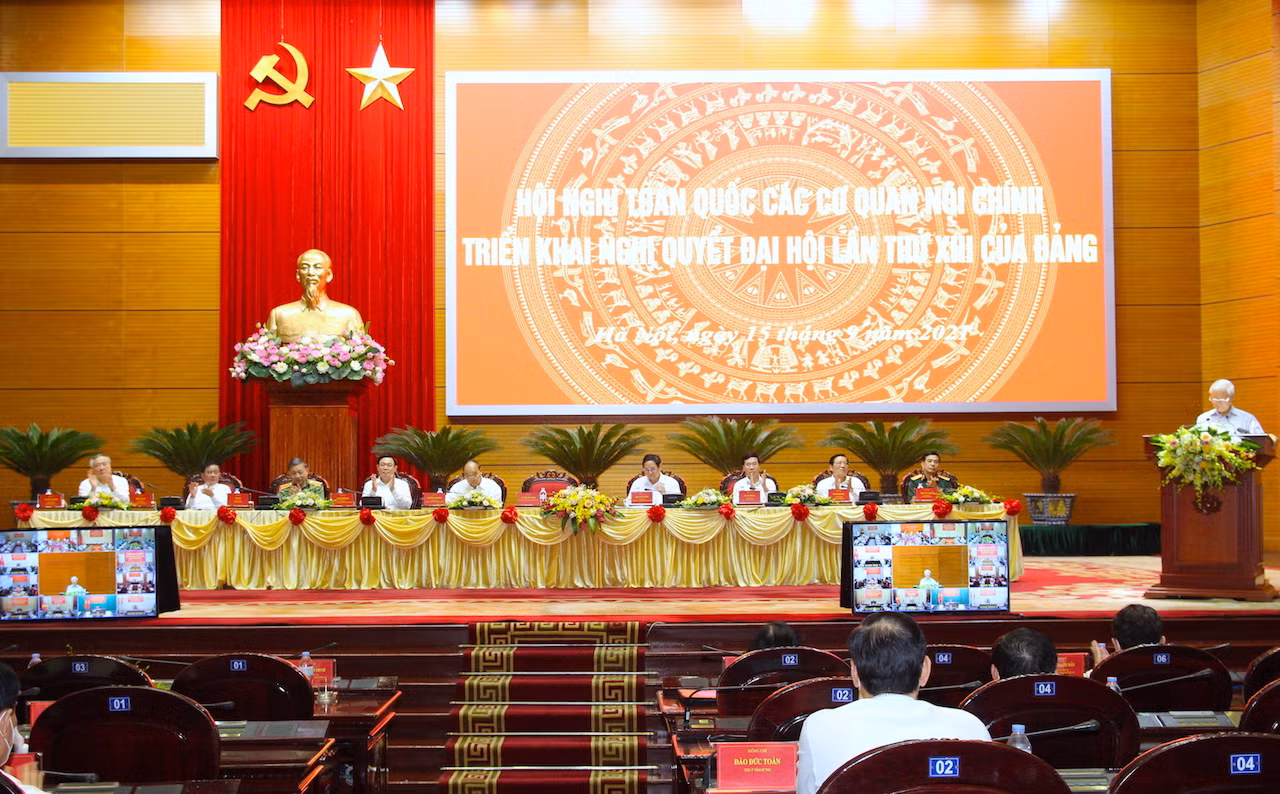 Toàn cảnh hội nghị.