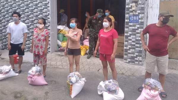 Thủ tướng yêu cầu xác minh việc người dân phản ánh không được cứu trợ tại TP Hồ Chí Minh