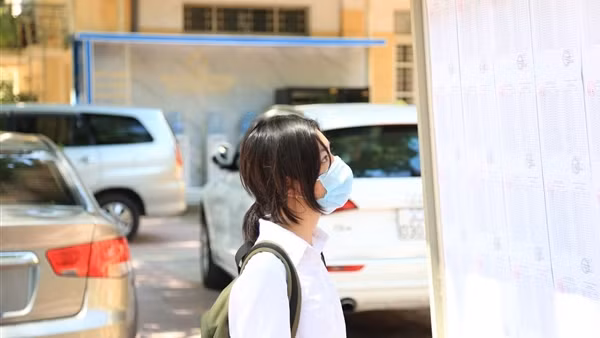 Điểm chuẩn trúng tuyển đại học năm 2021 có biến động?