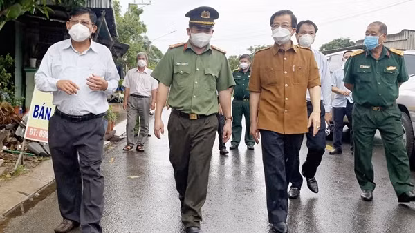 An Giang tặng 30.000 túi quà an sinh cho người dân gặp khó khăn ảnh 3