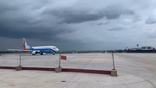 Đóng cửa một đường băng Tân Sơn Nhất ảnh 2