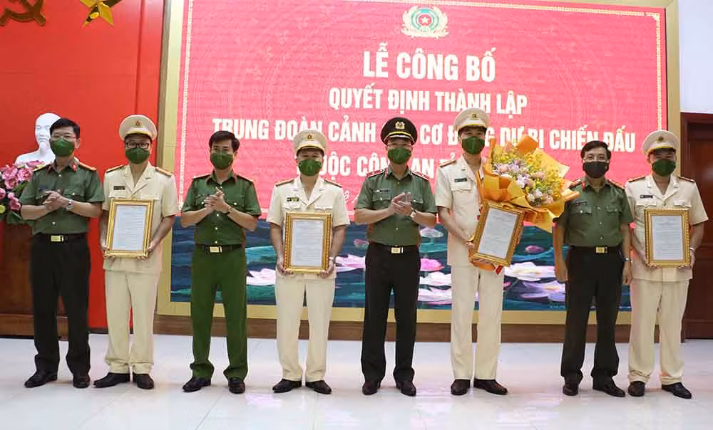 Thành lập Trung đoàn Cảnh sát cơ động dự bị chiến đấu thuộc Công an tỉnh Nghệ An -0