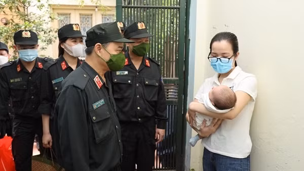 Công tác quần chúng Bộ Tư lệnh CSCĐ phát huy vai trò xung kích ảnh 7
