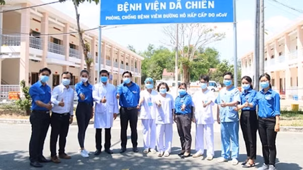 Người dân chung sức góp phần đẩy lùi dịch bệnh COVID-19 ảnh 2