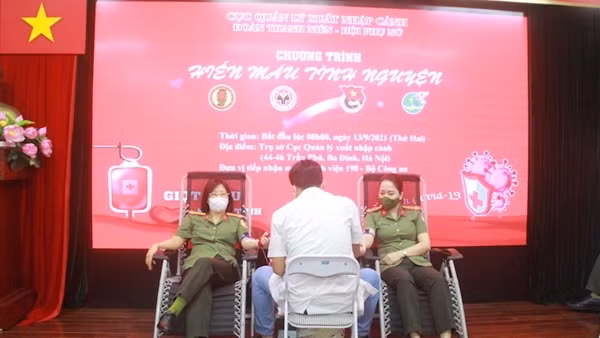 Cán bộ, chiến sĩ Cục Truyền thông CAND lan tỏa nghĩa cử cao đẹp ảnh 11