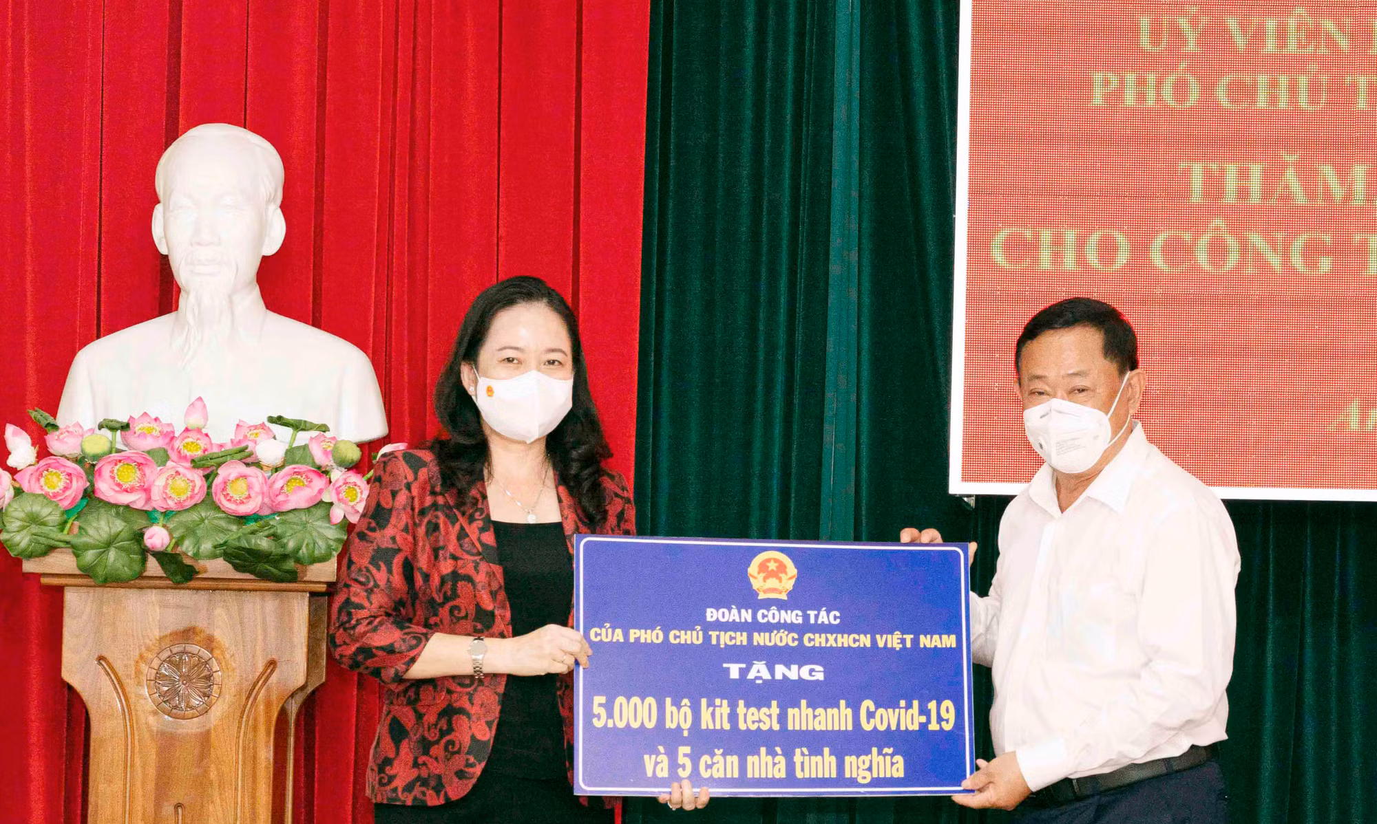 Phó Chủ tịch nước Võ Thị Ánh Xuân động viên, hỗ trợ công tác phòng, chống dịch tại tỉnh An Giang -0